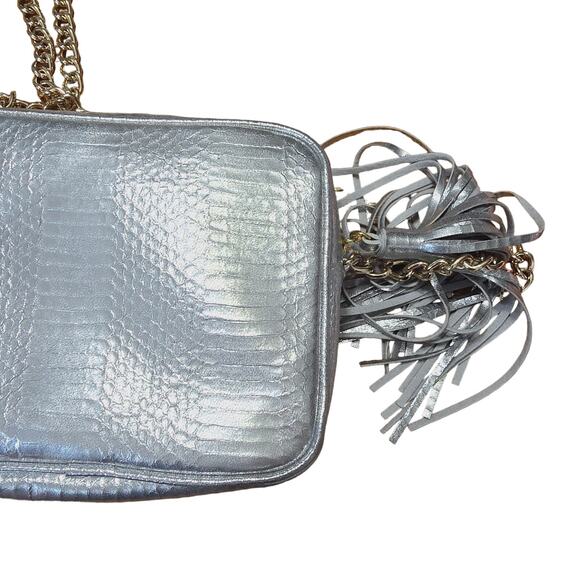 Victoria's Secret Metallic Silver Faux Snake Skin Crossbody Gold Chain Purse - Picture 3 of 14